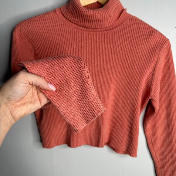 Talbots Women's Vintage Pink‎ Ribbed Cropped Turtleneck Sweater Size S - Picture 4 of 5